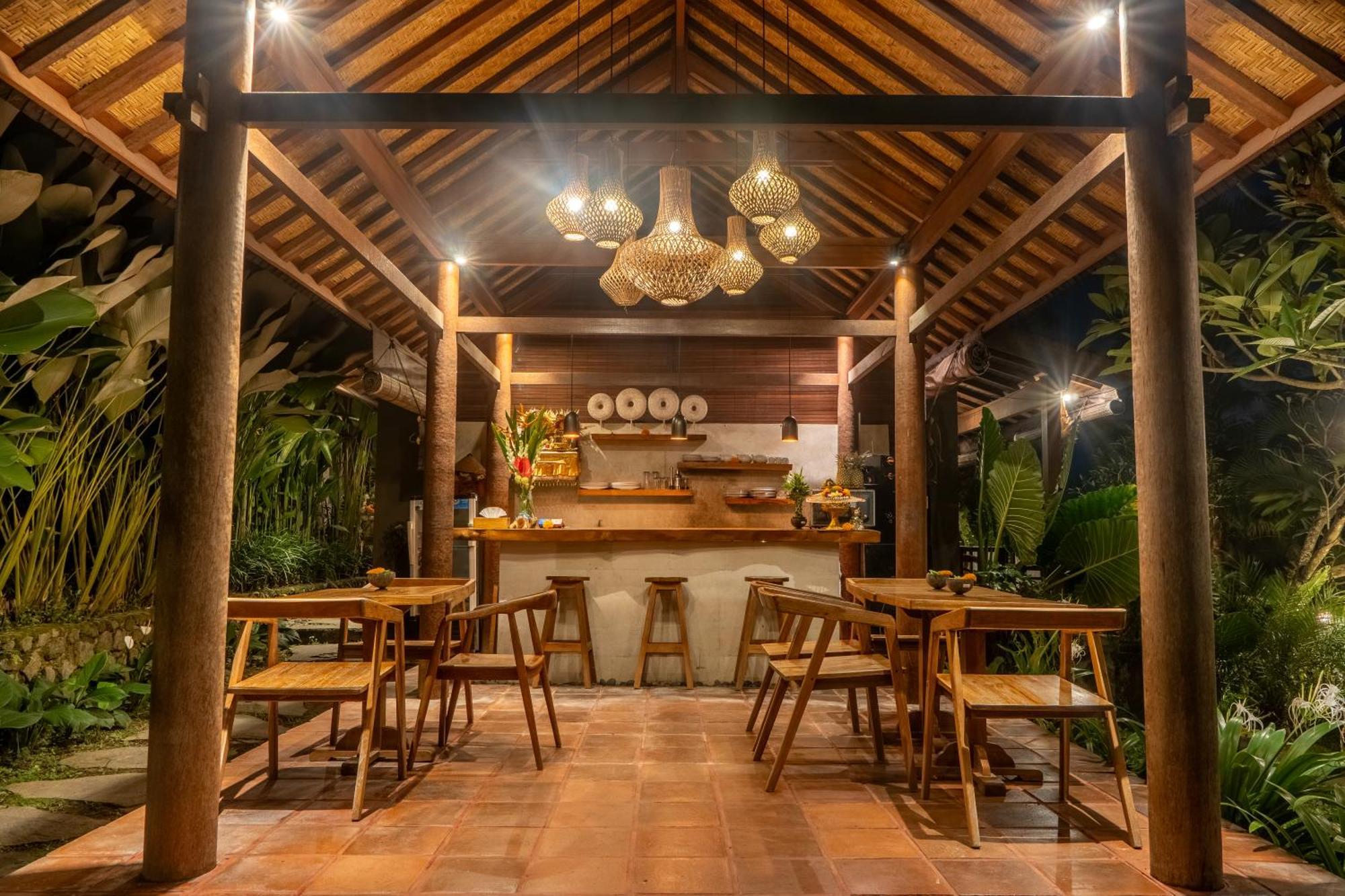Mahadana Ubud エクステリア 写真
